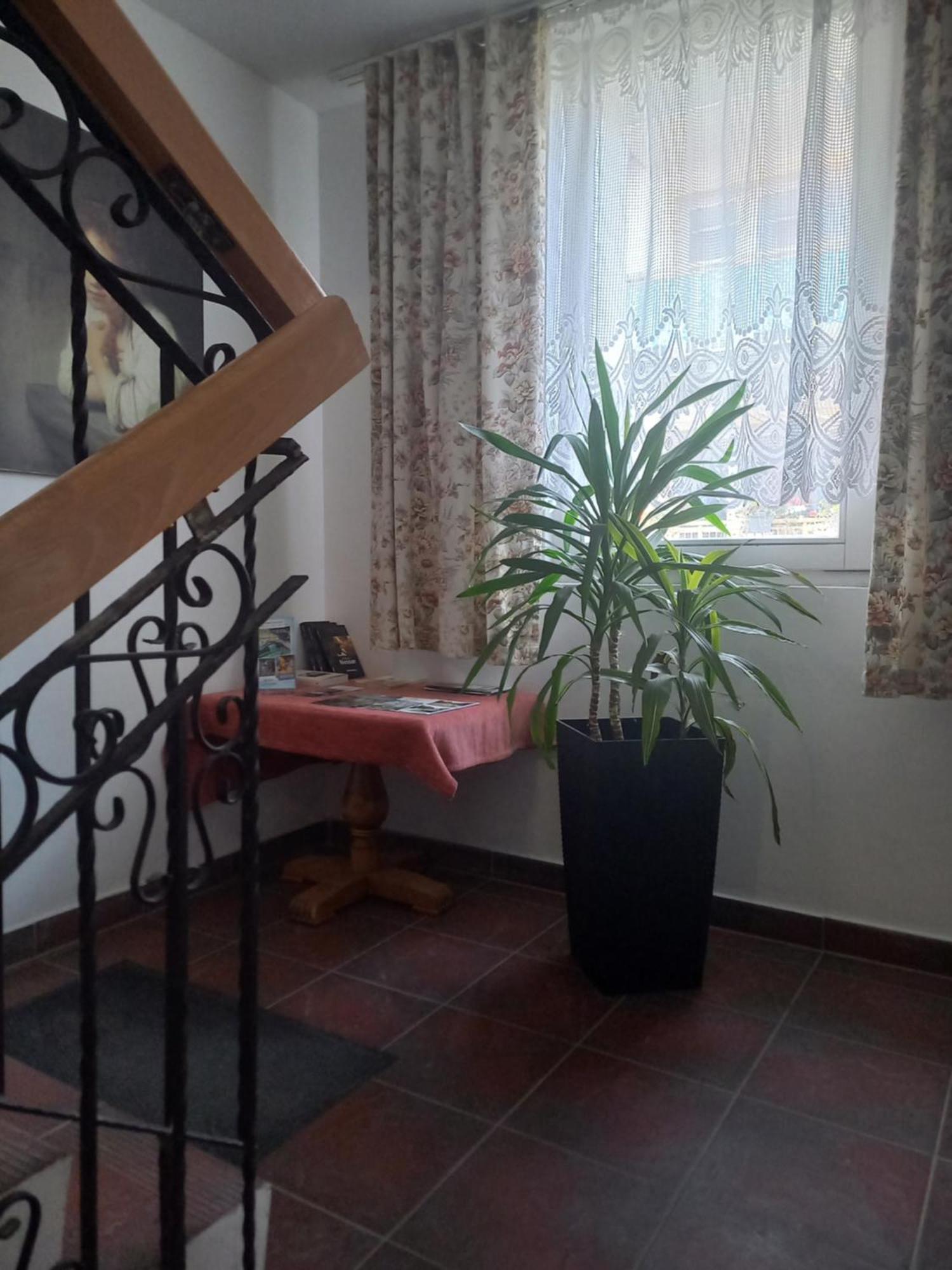 Aparthotel Korona Przy Termach Cieplickich 10Proc Rabatu Do Term 옐레니아구라 외부 사진
